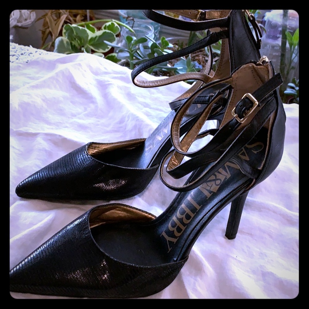 Sam and Libby spike heals Size 9.